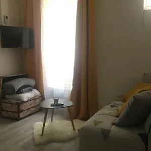 https://studio-cosy-a-orange.fr-provencehotel.com